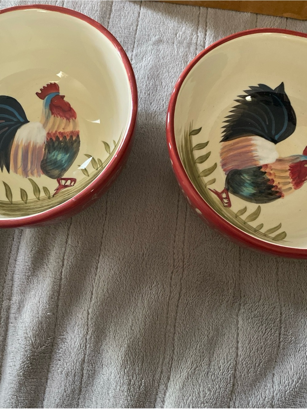Home Interiors Cream Rooster Ceramic Bowl with Red Accents